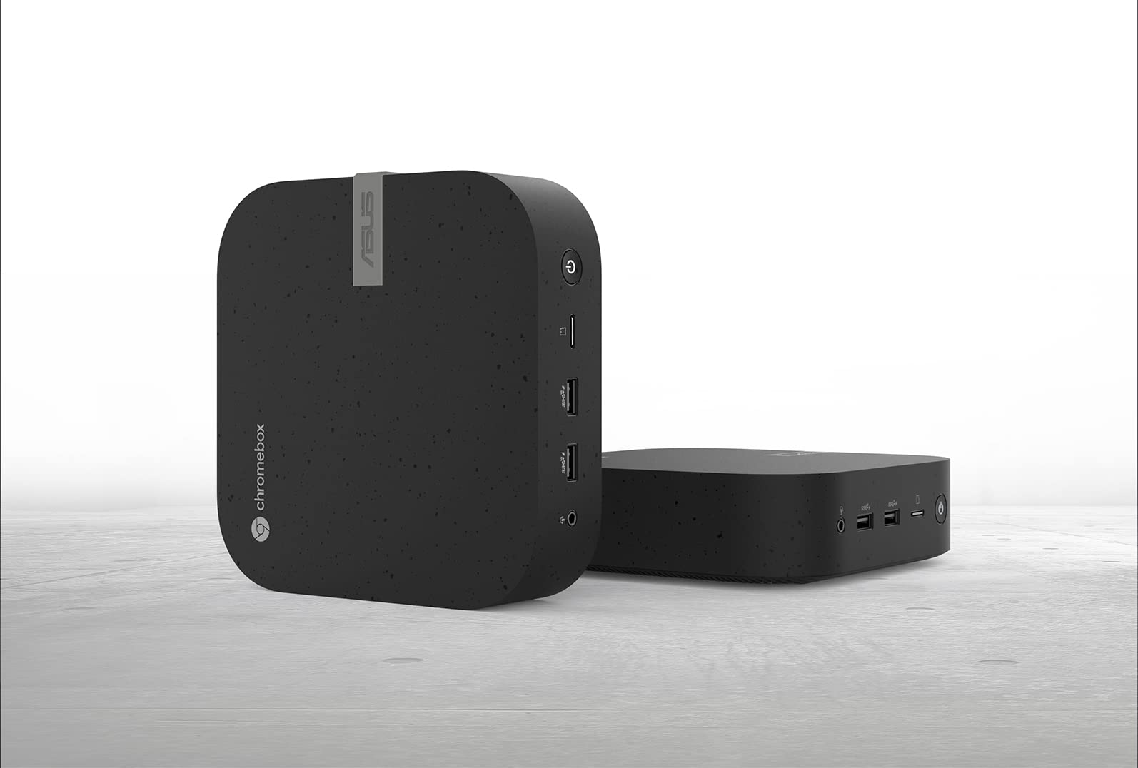 ASUS CHROMEBOX5-S7057UN-WC I7-1260P/16/256/IRIS XE/Chrome Desktop, Black